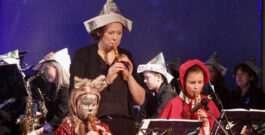 Fanfare Jubilate Deo trakteert kinderen op een muzikaal sprookjesboek